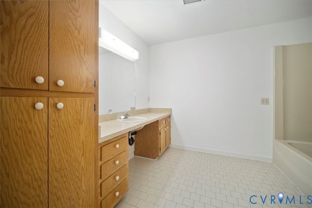 1571 Mount Vernon St, Petersburg, VA 23805