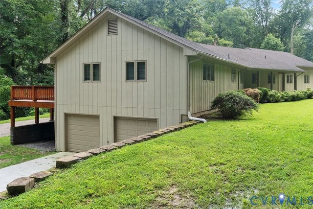 1571 Mount Vernon St, Petersburg, VA 23805