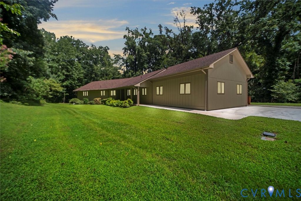 1571 Mount Vernon St, Petersburg, VA 23805