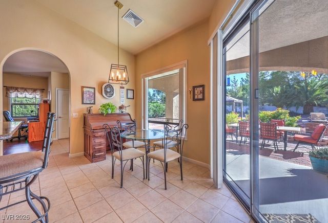 2061 Iroquois Avenue, Pahrump, NV 89048