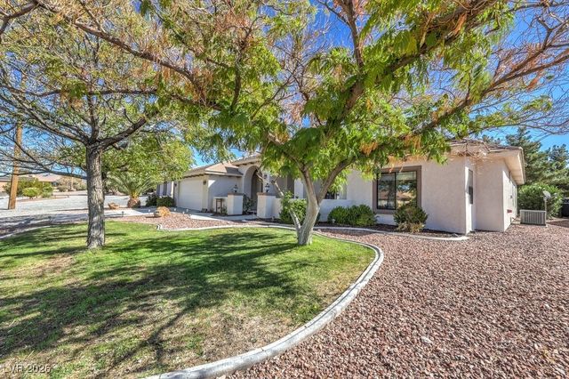 2061 Iroquois Avenue, Pahrump, NV 89048