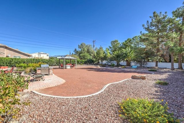 2061 Iroquois Avenue, Pahrump, NV 89048