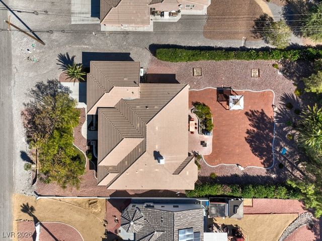 2061 Iroquois Avenue, Pahrump, NV 89048