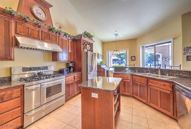 2061 Iroquois Avenue, Pahrump, NV 89048