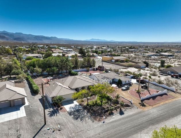 2061 Iroquois Avenue, Pahrump, NV 89048