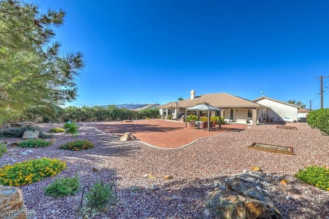 2061 Iroquois Avenue, Pahrump, NV 89048