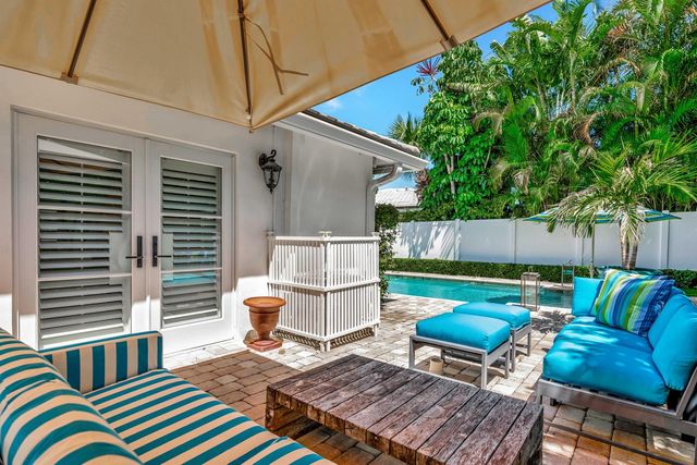 136 Worth Court S, West Palm Beach, FL 33405