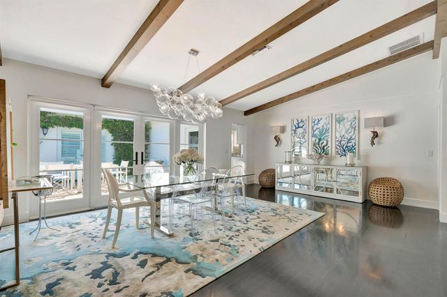136 Worth Court S, West Palm Beach, FL 33405