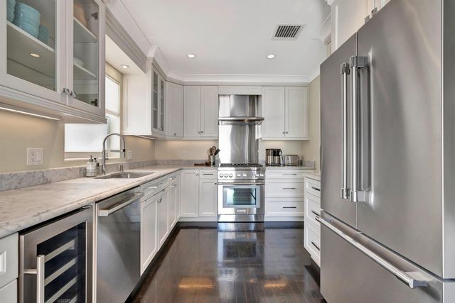 136 Worth Court S, West Palm Beach, FL 33405