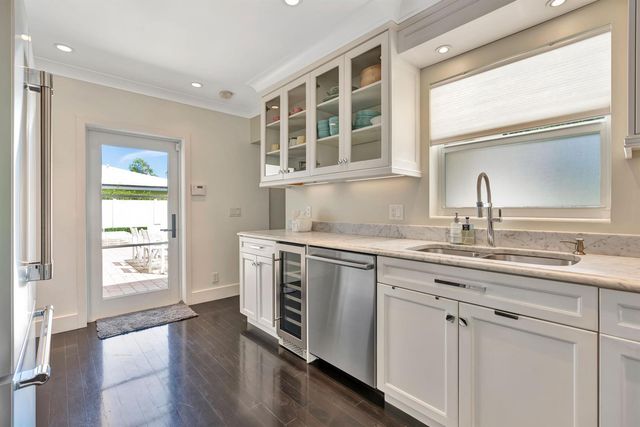 136 Worth Court S, West Palm Beach, FL 33405
