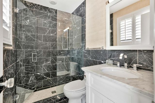 136 Worth Court S, West Palm Beach, FL 33405
