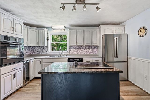 85 Karlin Road, Fremont, NH 03044