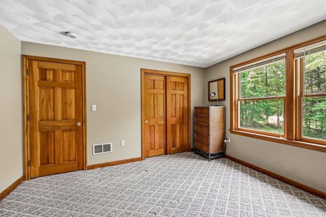 85 Karlin Road, Fremont, NH 03044