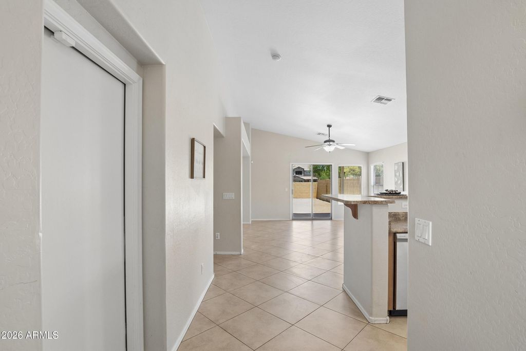 11822 W FLANAGAN Street, Avondale, AZ 85323 — photo 4