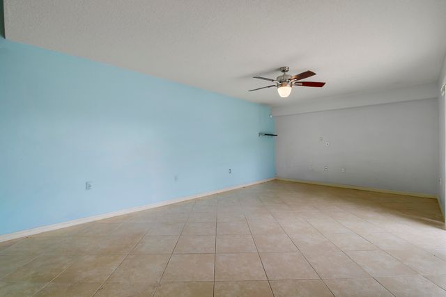 2218 22nd Way, West Palm Beach, FL 33407
