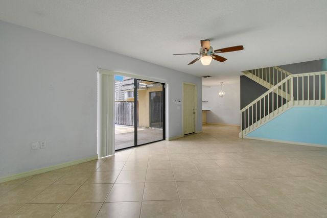 2218 22nd Way, West Palm Beach, FL 33407
