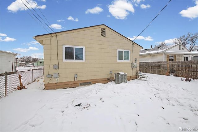 6753 Madison Street, Taylor, MI 48180