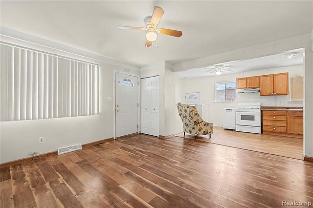 6753 Madison Street, Taylor, MI 48180