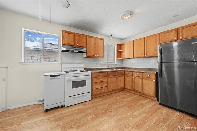 6753 Madison Street, Taylor, MI 48180