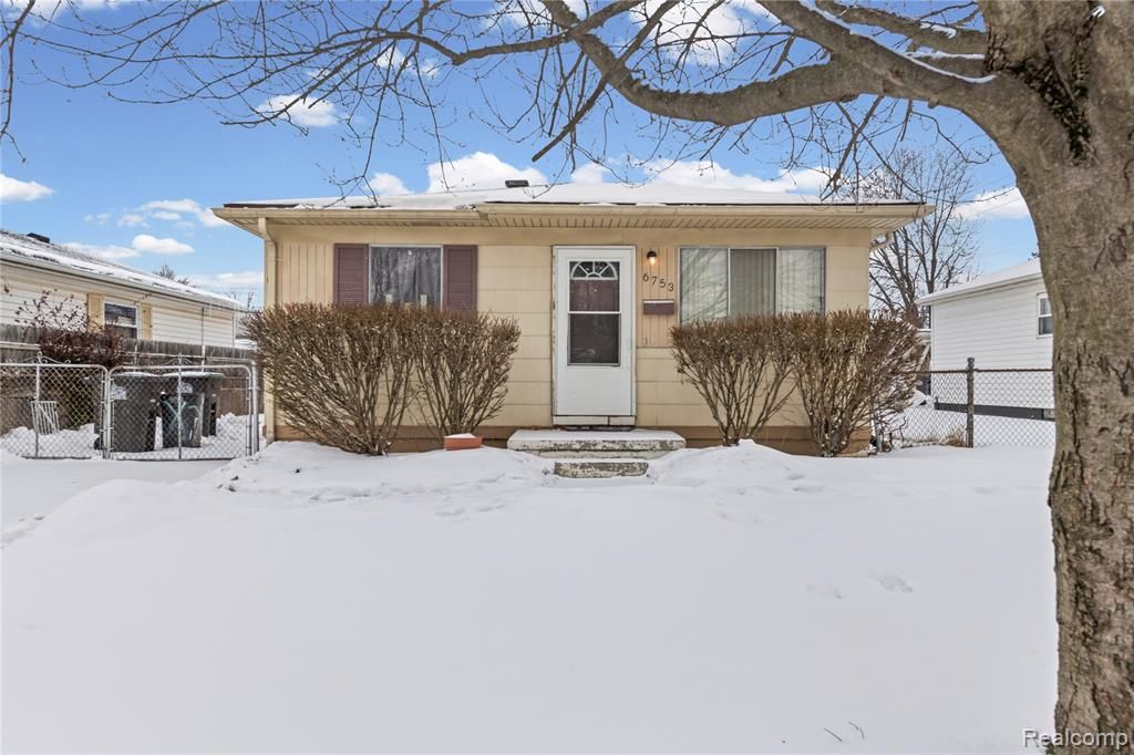 6753 Madison Street, Taylor, MI 48180
