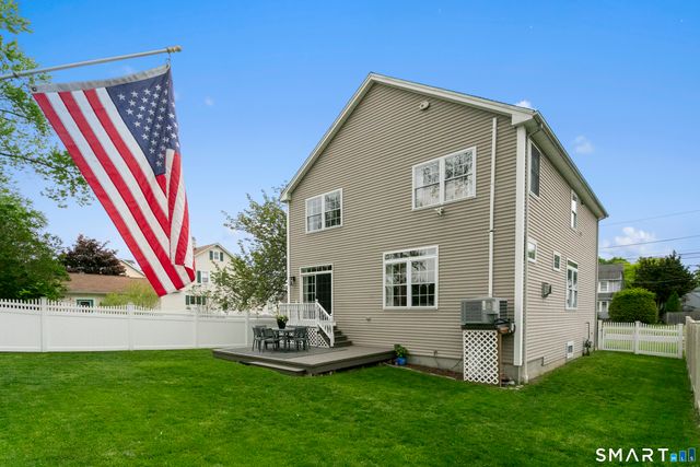 896 Riverside Drive, Fairfield, CT 06824