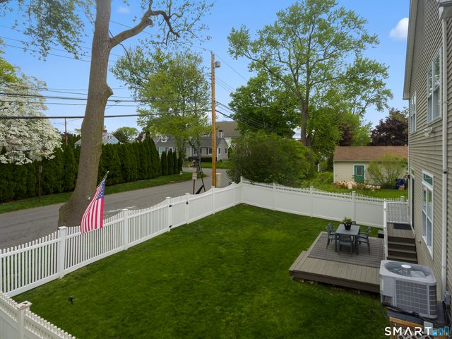 896 Riverside Drive, Fairfield, CT 06824