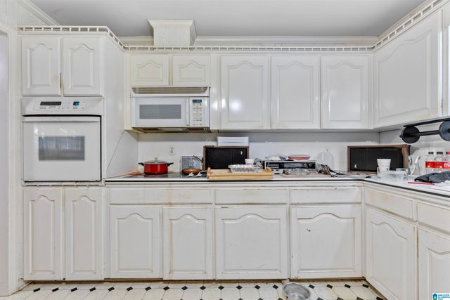 1104 EMPIRE LANE, Hoover, AL 35226