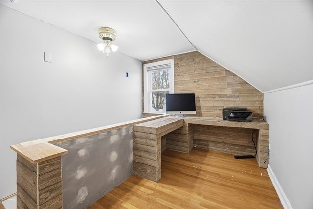 12 Bruce, Worcester, MA 01604