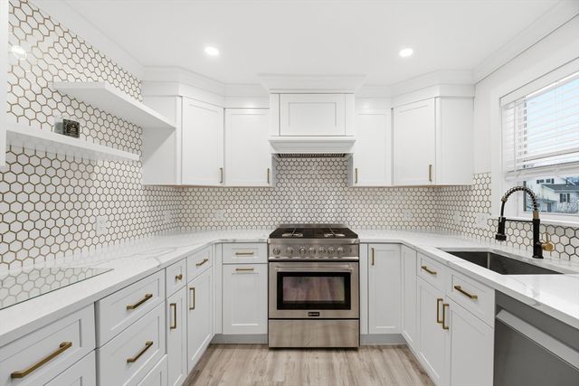 12 Bruce, Worcester, MA 01604