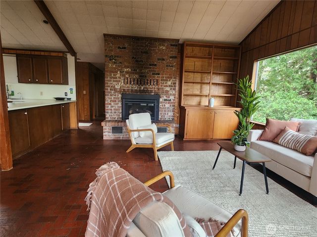 808 Woodsong Lane, Langley, WA 98260