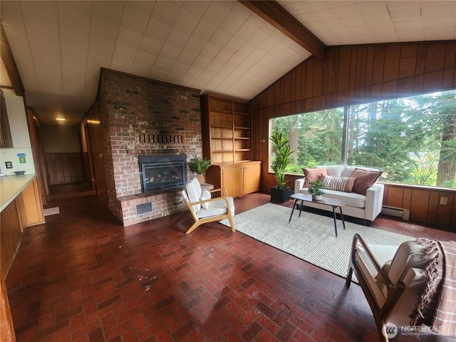 808 Woodsong Lane, Langley, WA 98260