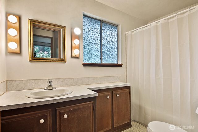 808 Woodsong Lane, Langley, WA 98260