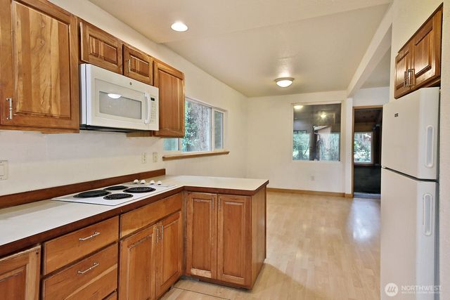 808 Woodsong Lane, Langley, WA 98260