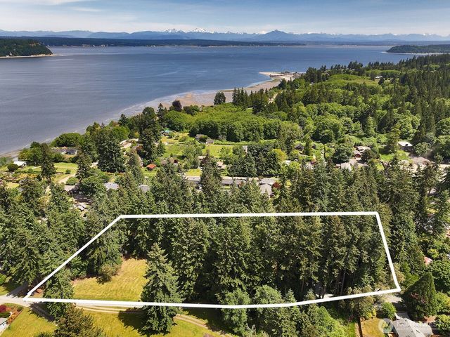 808 Woodsong Lane, Langley, WA 98260