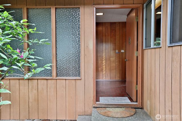 808 Woodsong Lane, Langley, WA 98260