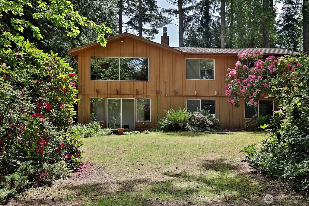 808 Woodsong Lane, Langley, WA 98260