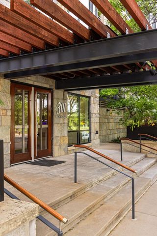 301 Kenwood Parkway 602, Minneapolis, MN 55403