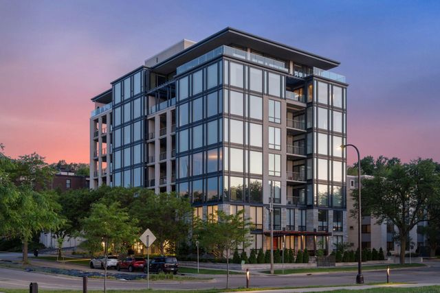 301 Kenwood Parkway 602, Minneapolis, MN 55403