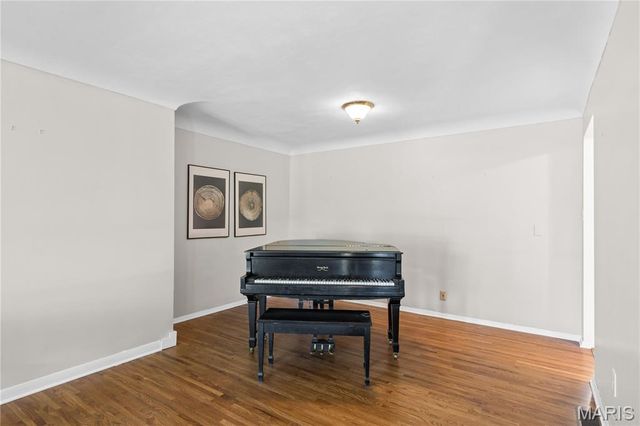 11546 Conway Road, St Louis, MO 63131