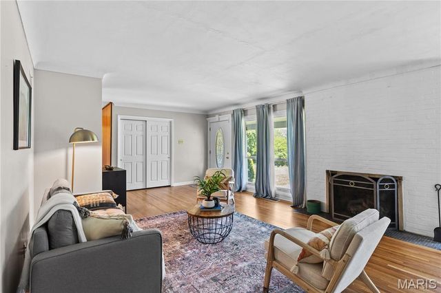 11546 Conway Road, St Louis, MO 63131