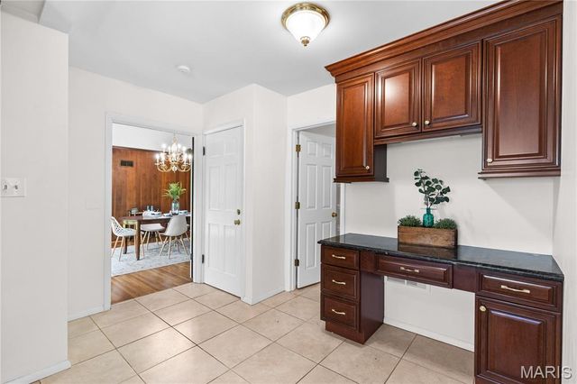 11546 Conway Road, St Louis, MO 63131