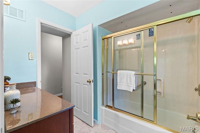 11546 Conway Road, St Louis, MO 63131