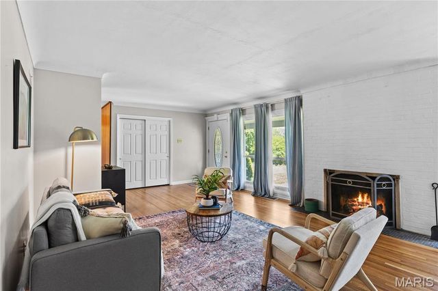 11546 Conway Road, St Louis, MO 63131
