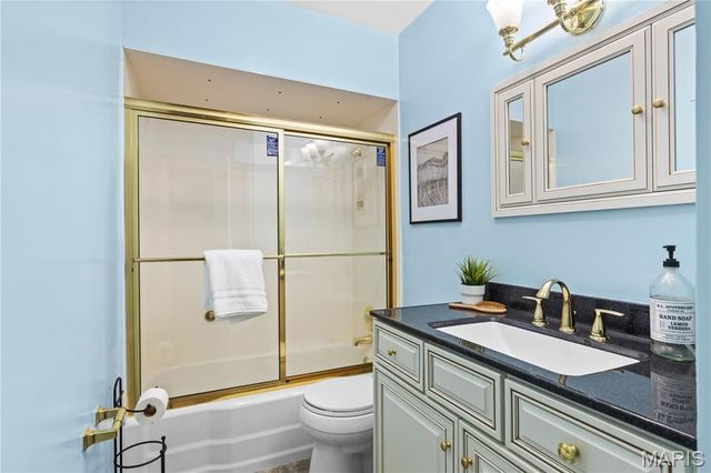11546 Conway Road, St Louis, MO 63131