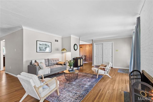 11546 Conway Road, St Louis, MO 63131