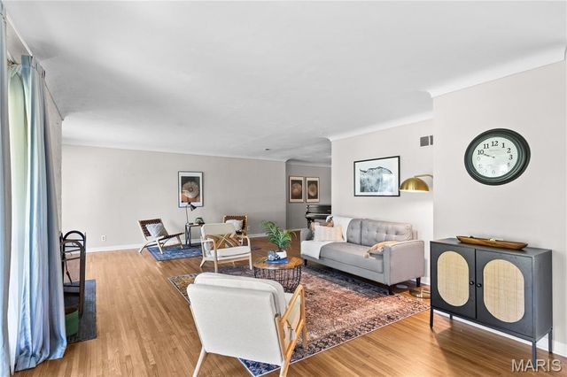 11546 Conway Road, St Louis, MO 63131