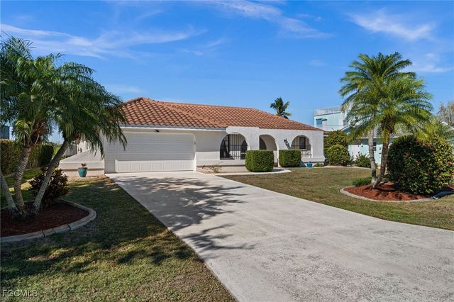 2758 8th AVE, St James City, FL 33956