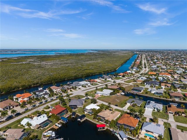 2758 8th AVE, St James City, FL 33956