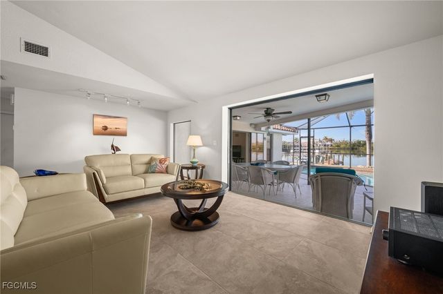 2758 8th AVE, St James City, FL 33956