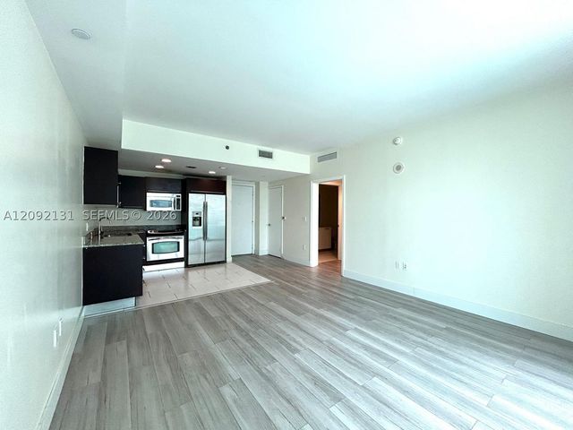 950 Brickell Bay Dr 1708, Miami, FL 33131